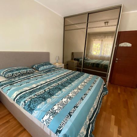 Luxury Apartment 포드고리차 객실 사진