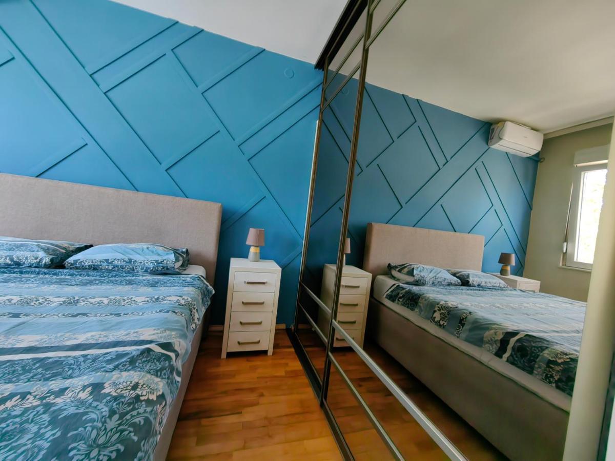 Luxury Apartment 포드고리차 외부 사진
