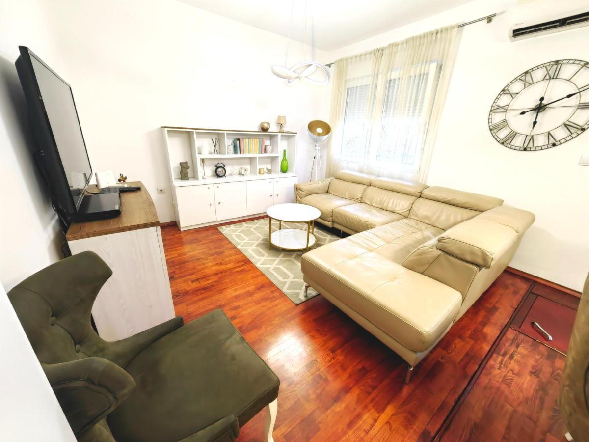 Luxury Apartment 포드고리차 외부 사진
