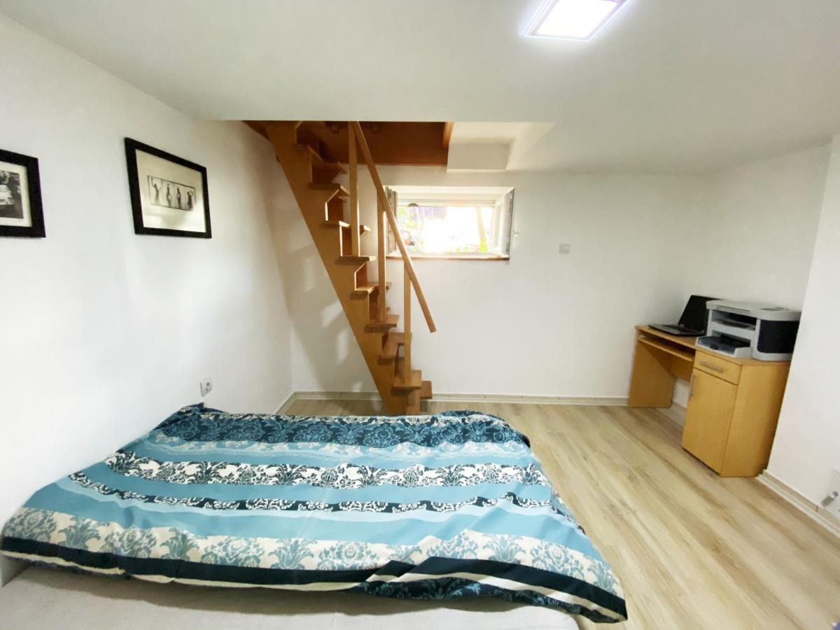 Luxury Apartment 포드고리차 외부 사진