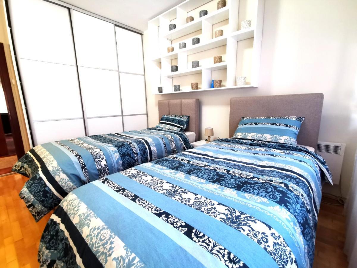 Luxury Apartment 포드고리차 외부 사진