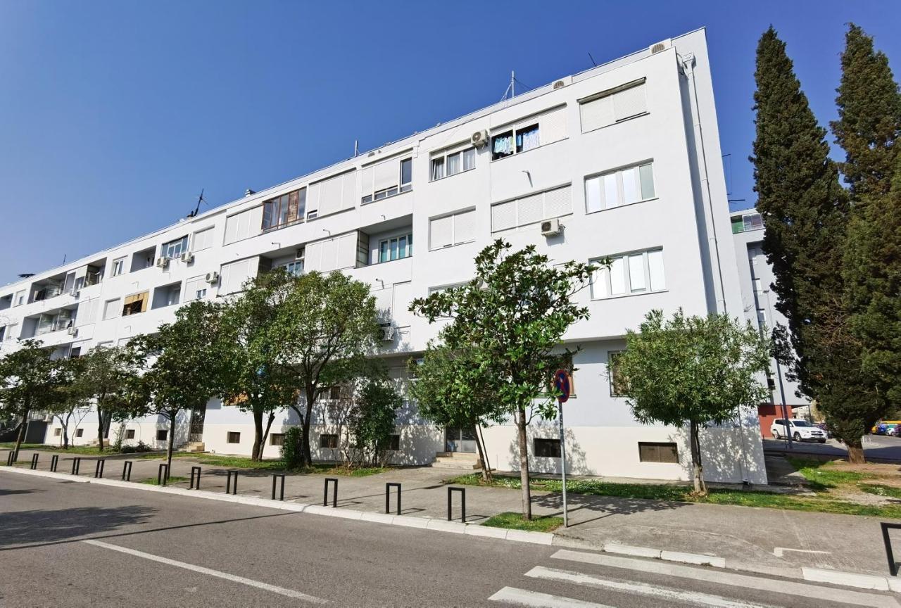 Luxury Apartment 포드고리차 외부 사진